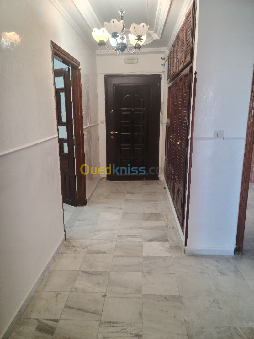 Location Appartement F5 Alger Ben aknoun