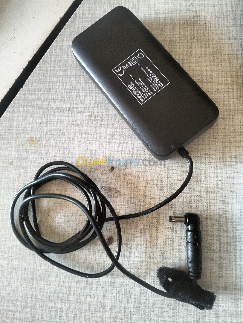 Chargeur Acer 19v = 4.73 A