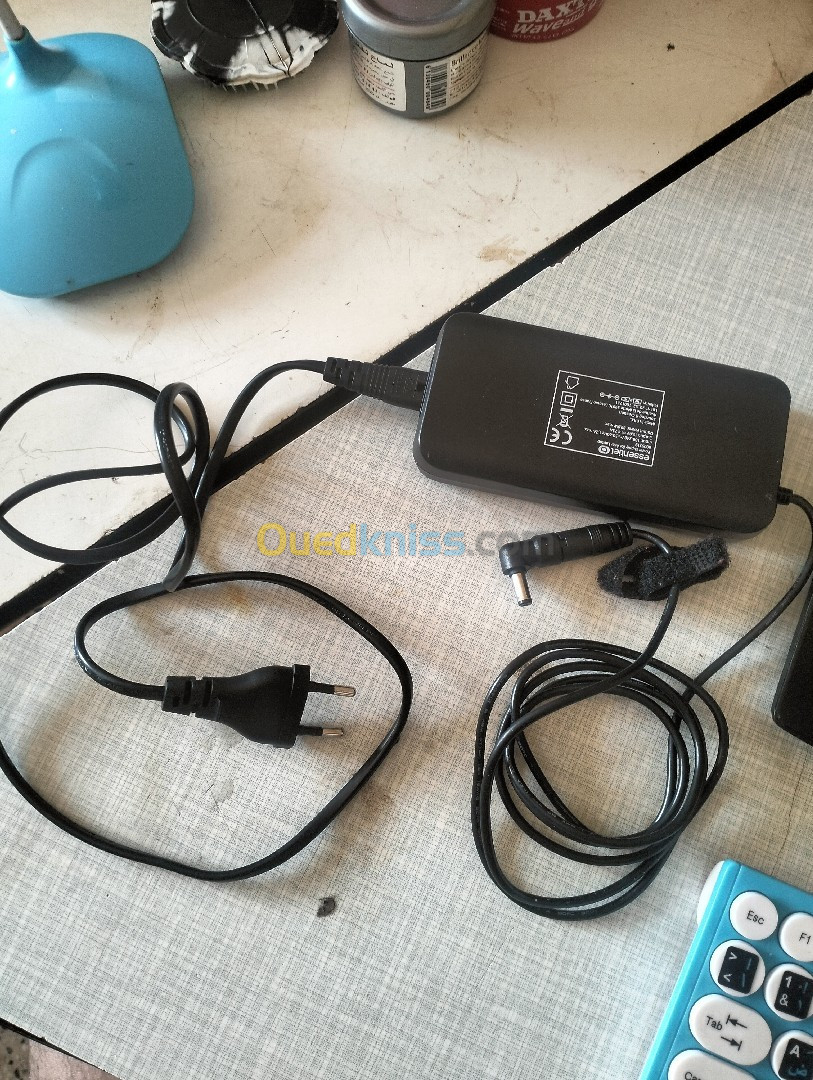 Chargeur Acer 19v = 4.73 A