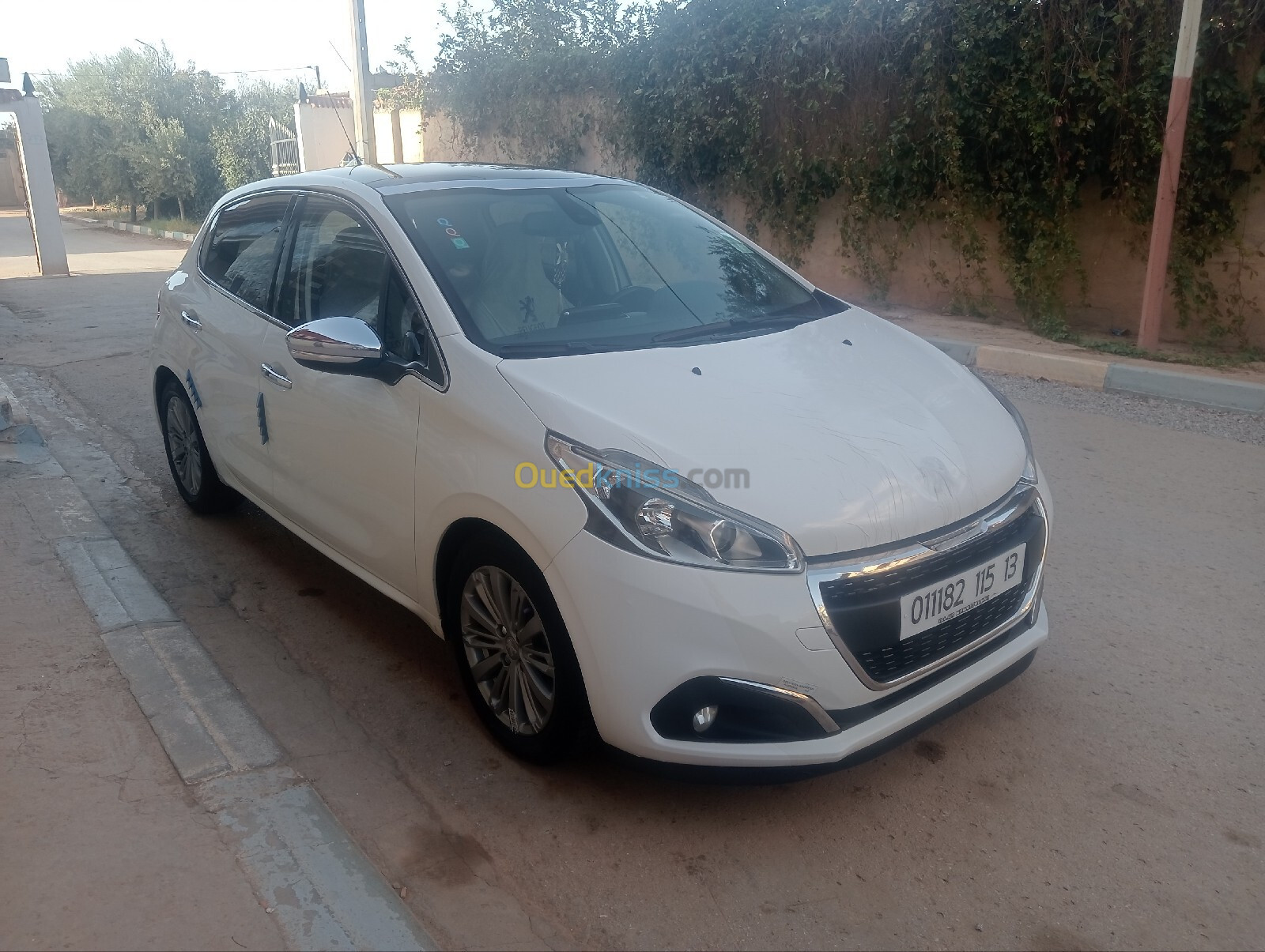 Peugeot 208 2015 208