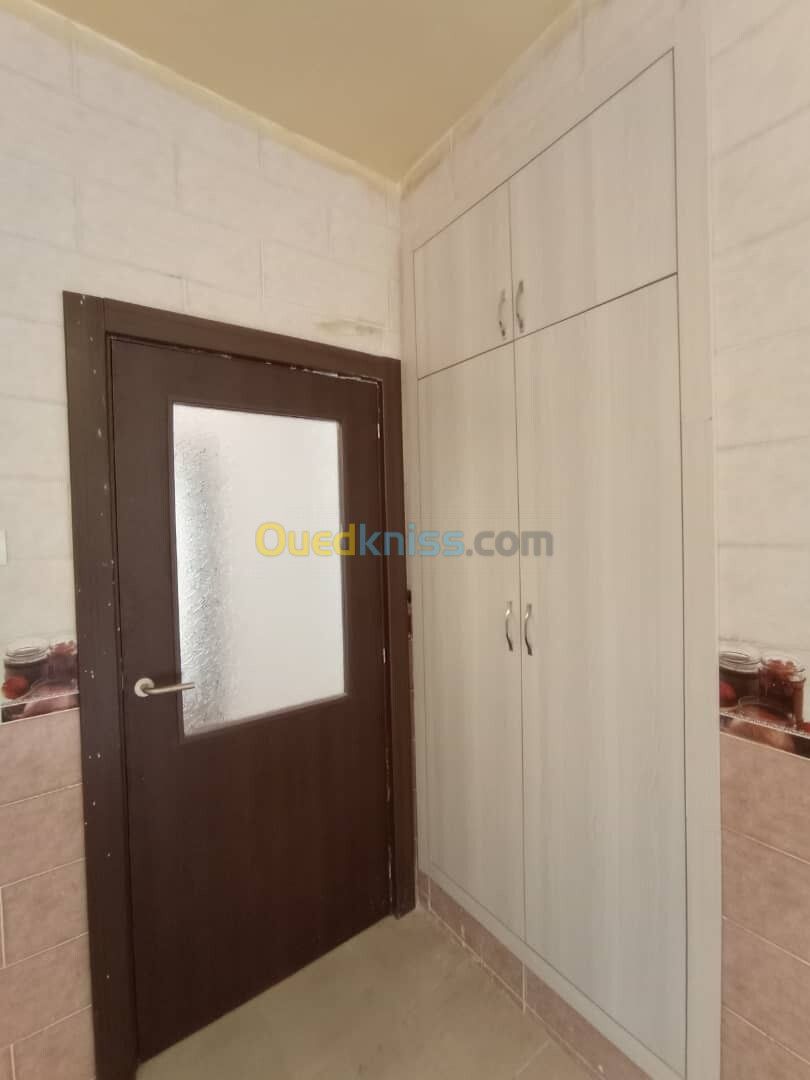 Location Appartement F4 Alger Bordj el bahri