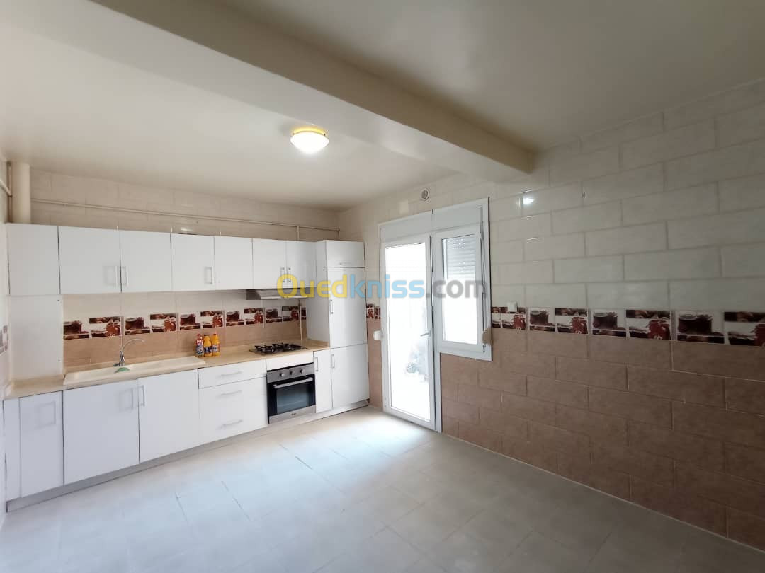 Location Appartement F5 Alger Bordj el bahri