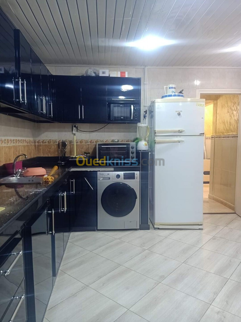 Location Appartement F4 Oran Bir el djir