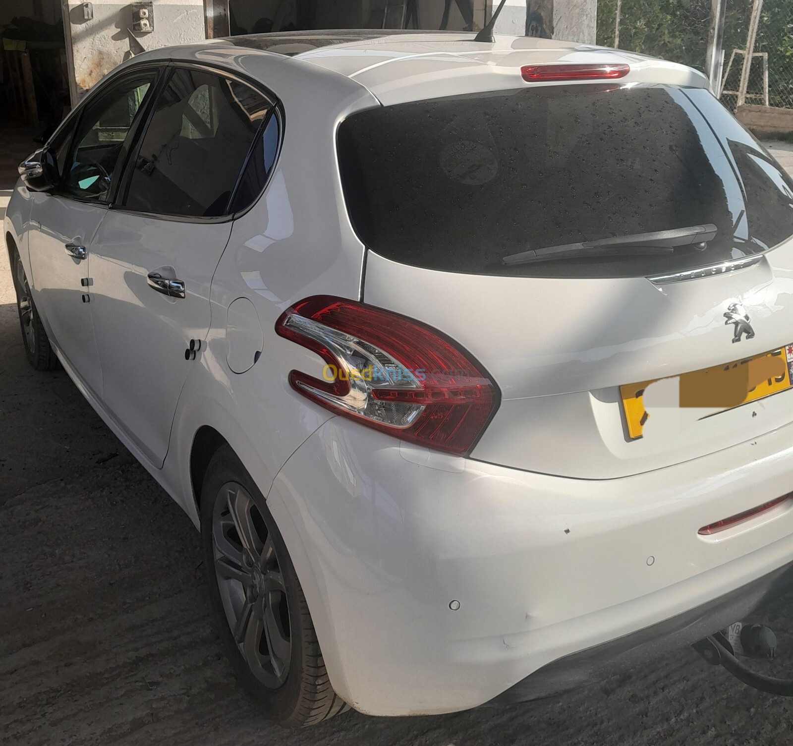 Peugeot 208 2015 Allure