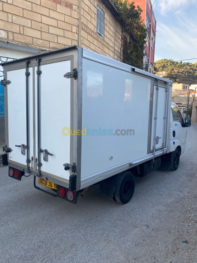 Kia K2700 frigo 2014