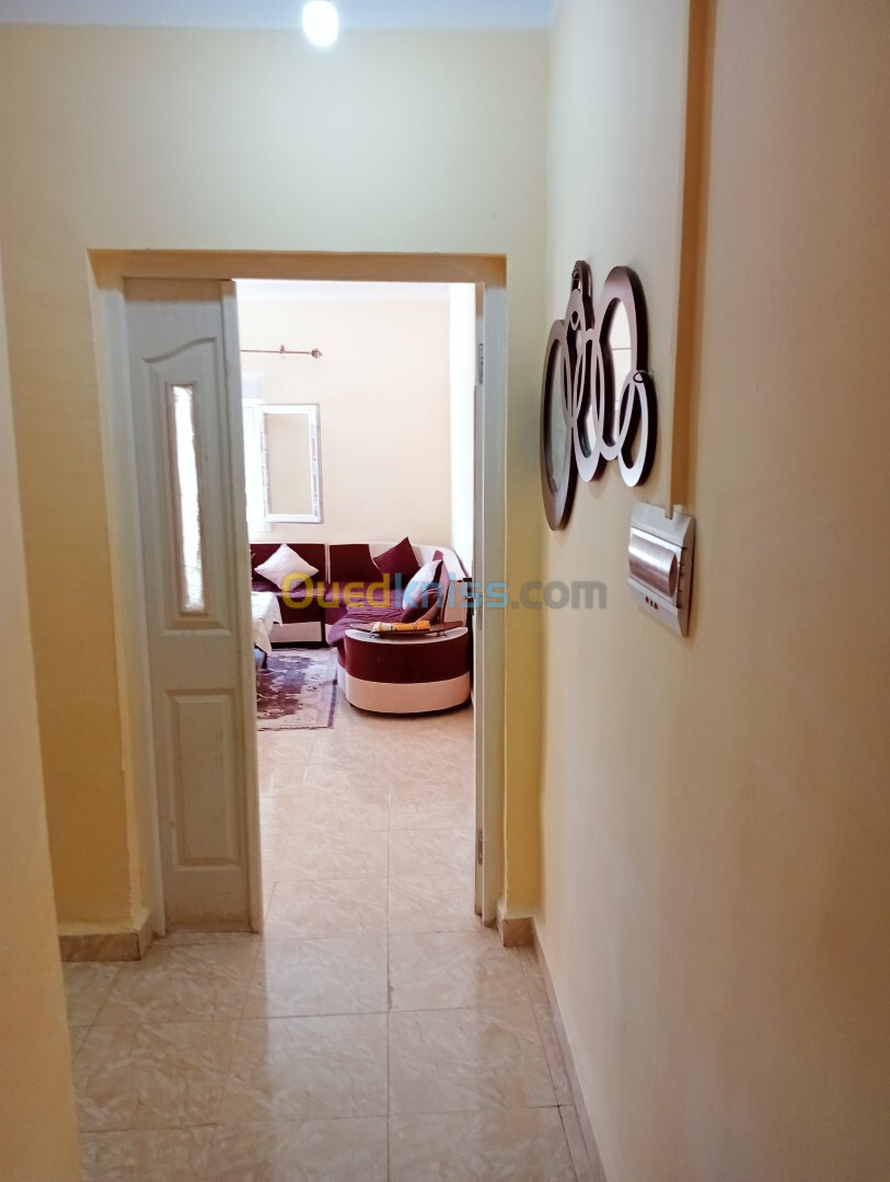 Location vacances Appartement F3 Jijel Jijel