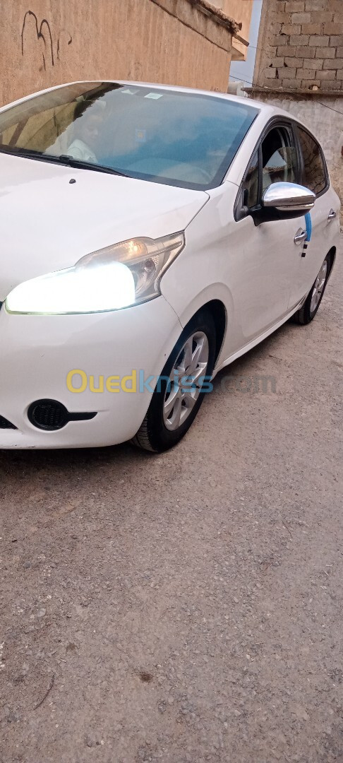 Peugeot 208 2013 208