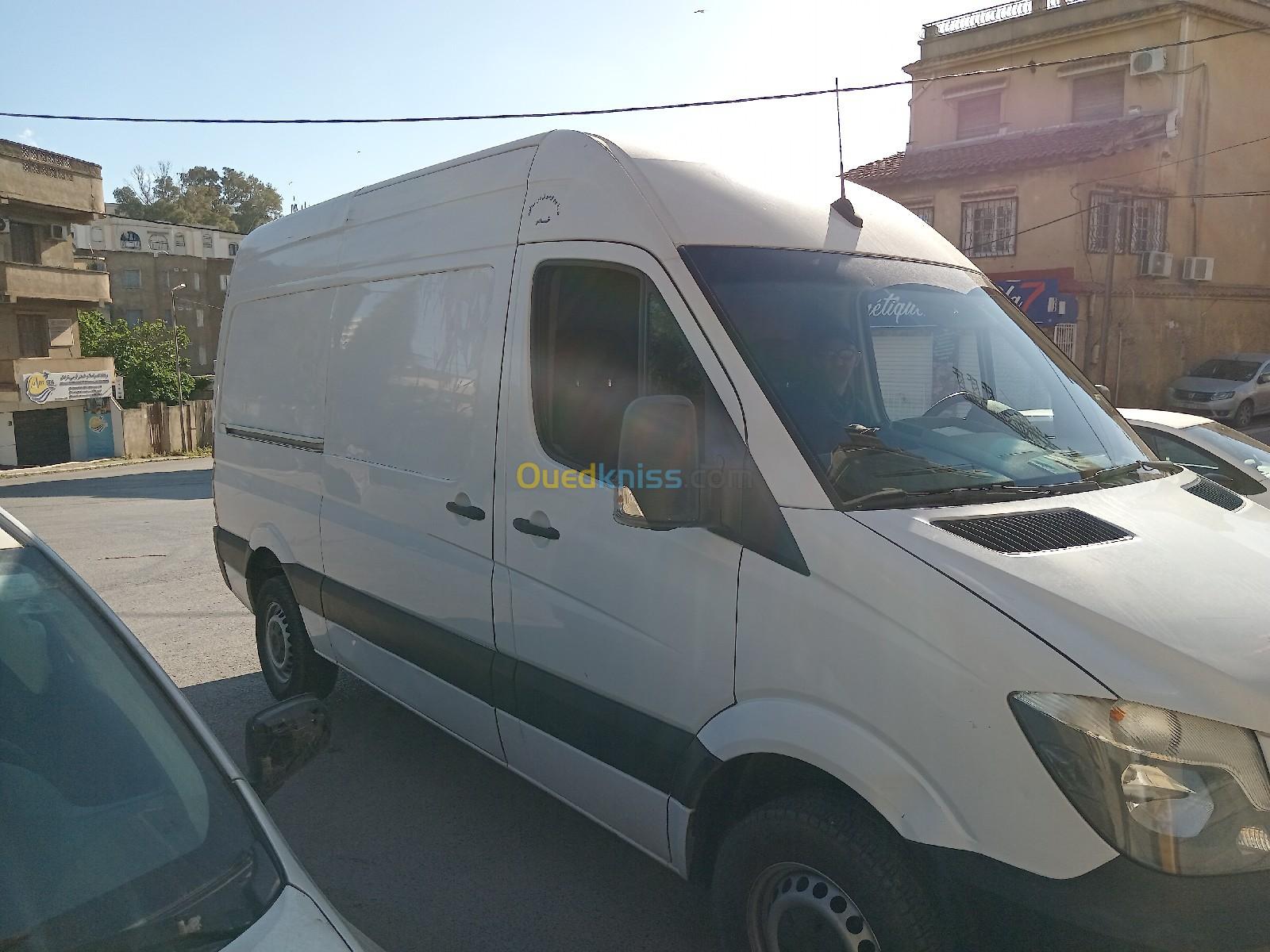 Mercedes Sprinter 2018 Surélevé chassis moyen