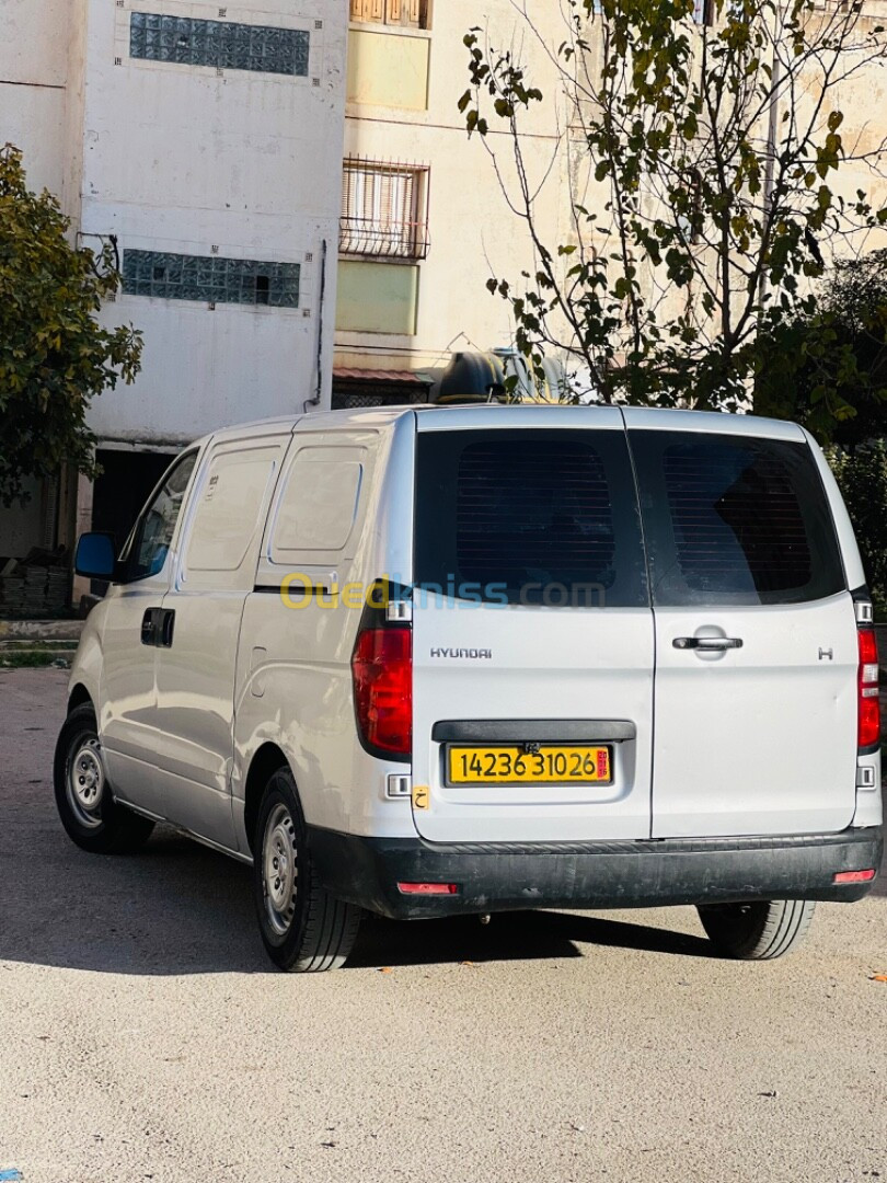 Hyundai H1 2010 Tolé