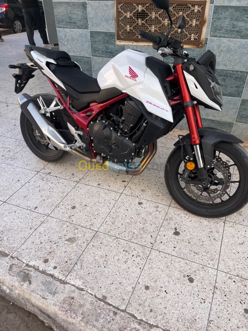 Honda Hornet 750 2023