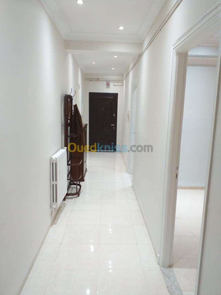 Location Appartement F4 Alger Hydra