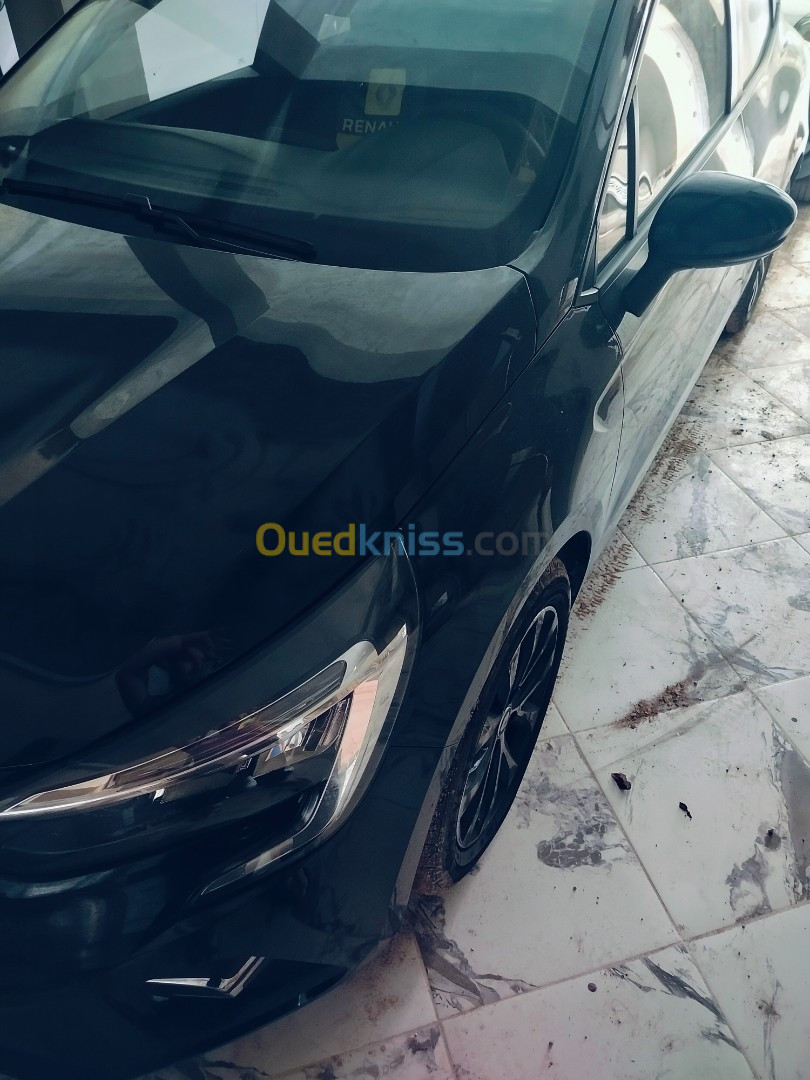 Renault Clio 5 2023 إكيليبر