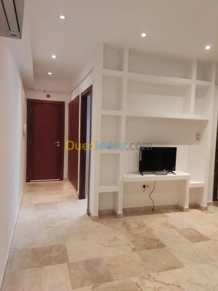 Location Appartement F1 Alger El achour