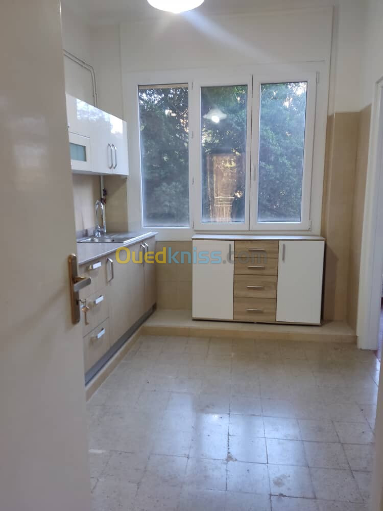 Location Appartement F3 Alger Hydra