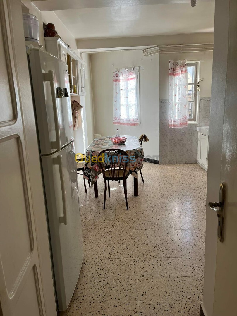 Location Appartement F6 Blida Blida