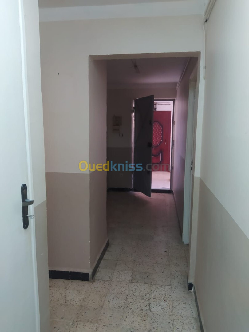 Location Appartement F4 Blida Blida