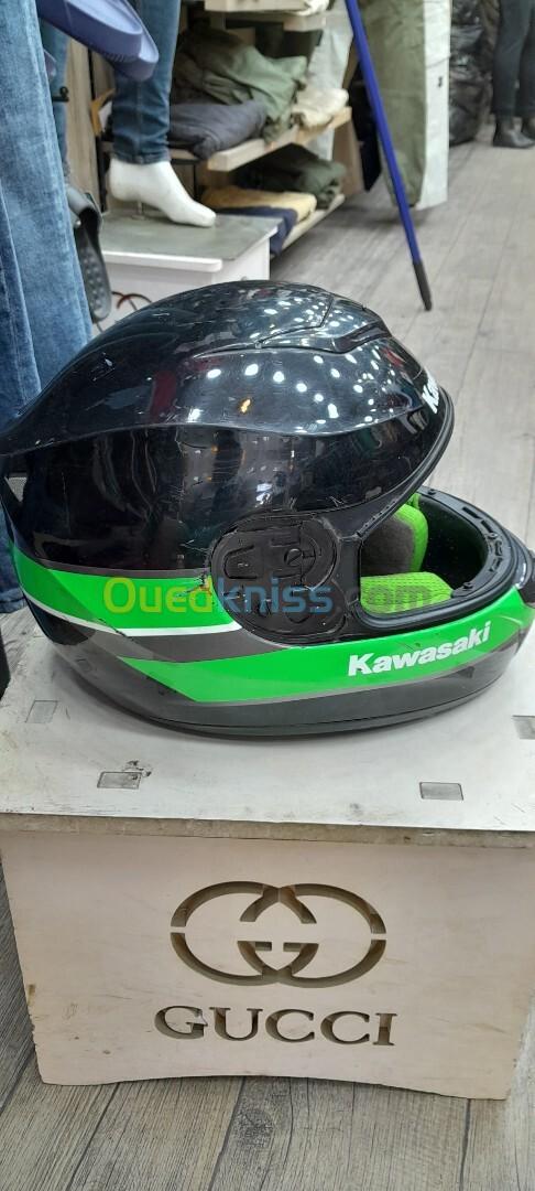 Casque moto 