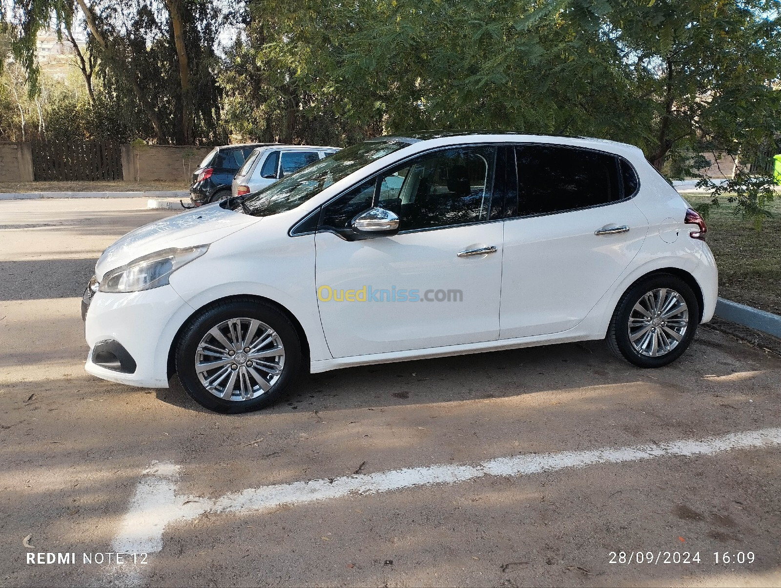 Peugeot 208 2016 Allure Facelift