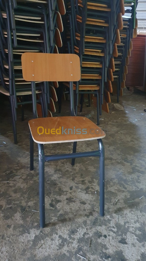 Table et chaises scolaire 