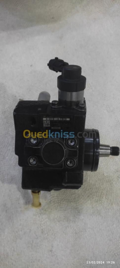 Pompe injection master qashqai 2014 2 l dCi