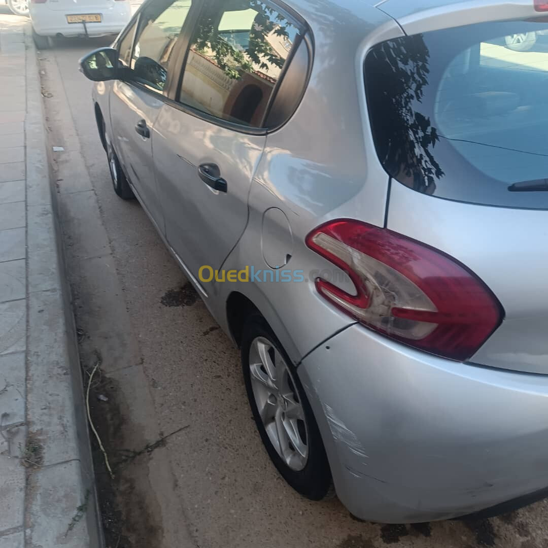 Peugeot 208 2014 Access