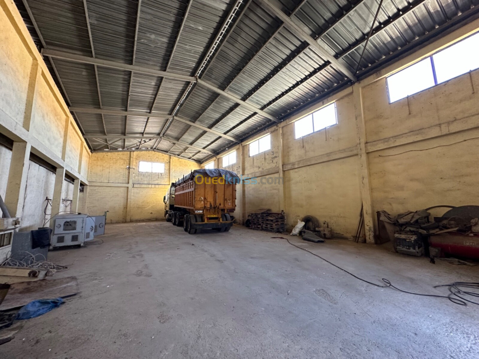 Location Hangar Oran Oued tlelat