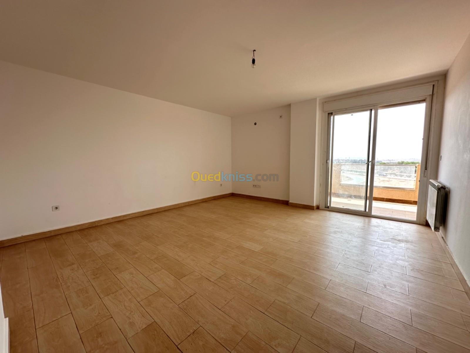 Location Appartement F4 Oran Bir el djir