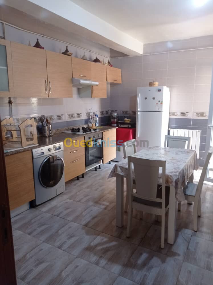 Location Appartement F4 Alger Ain taya