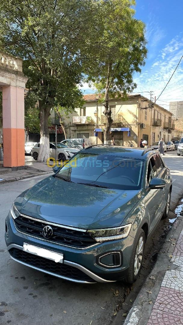 Volkswagen T-Roc 2023 +Active