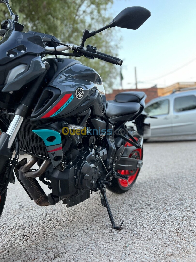 YAMAHA MT07 2021