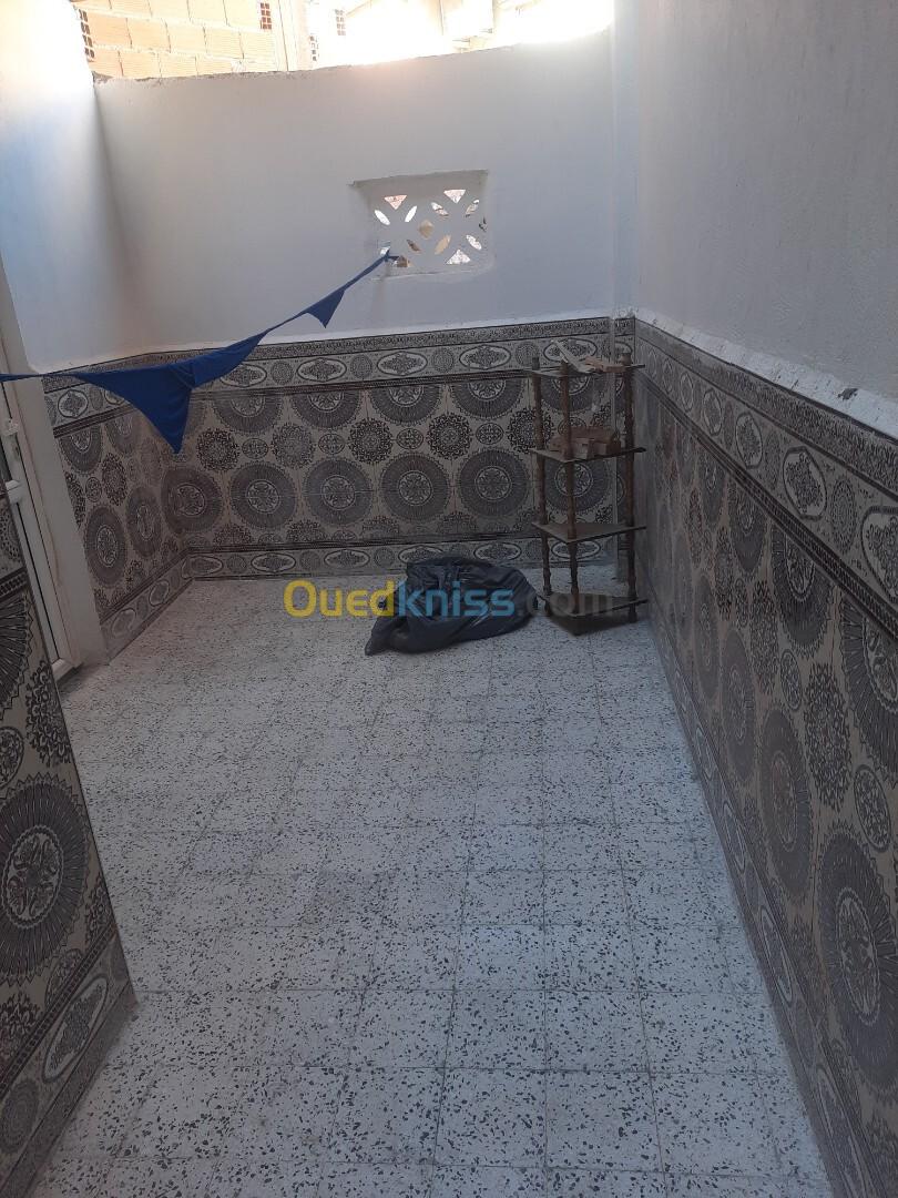 Location Niveau De Villa F3 Alger Les eucalyptus