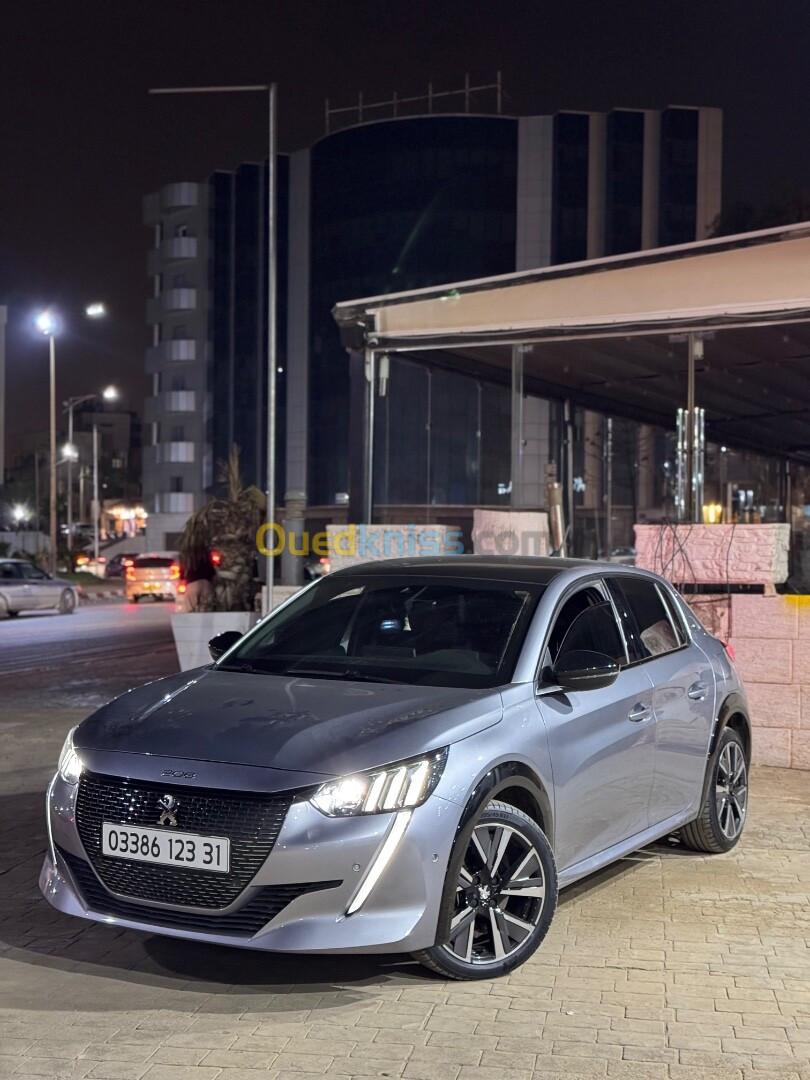 Peugeot 208 2023 Gt