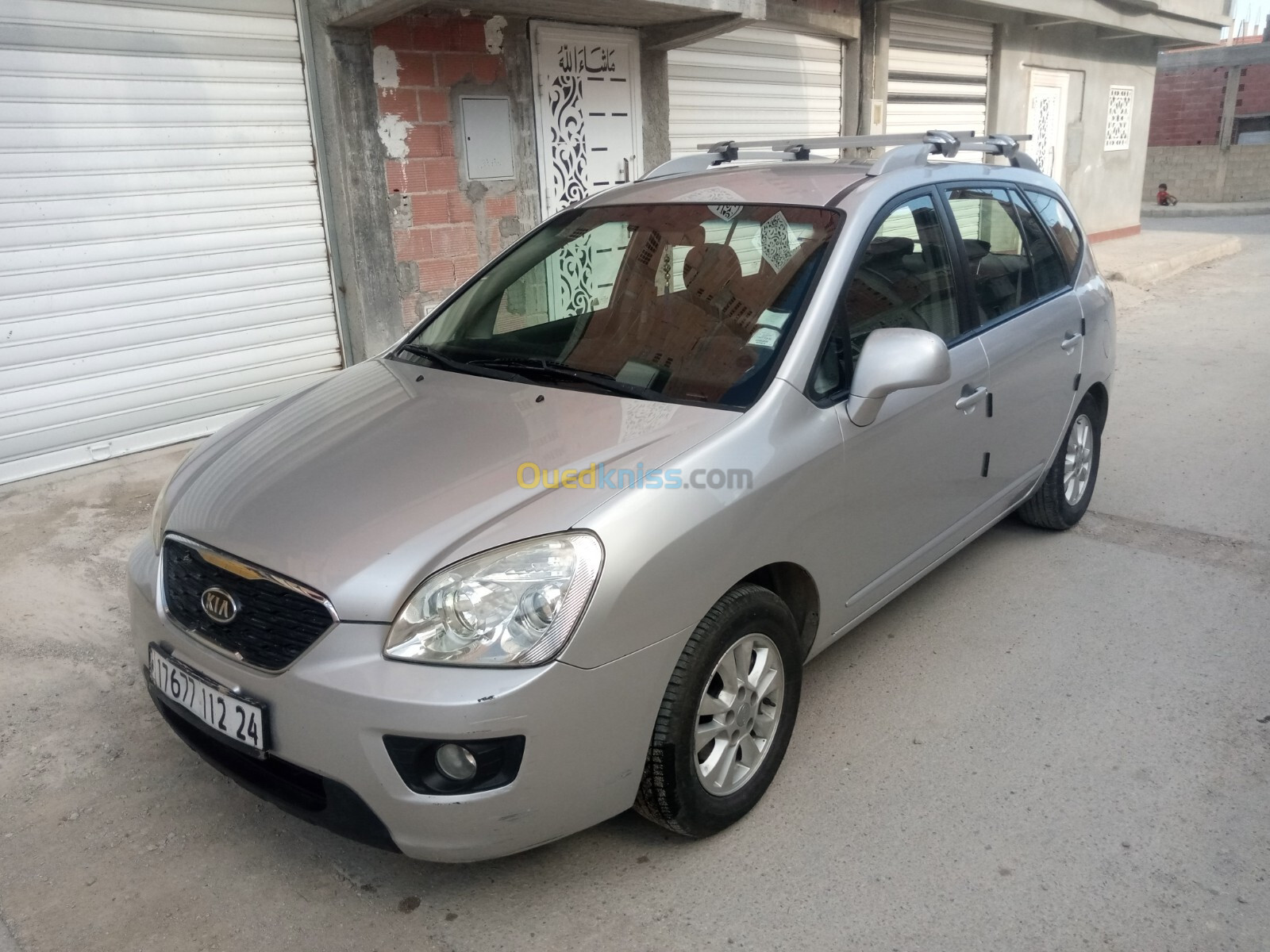 Kia Carens 2012 3