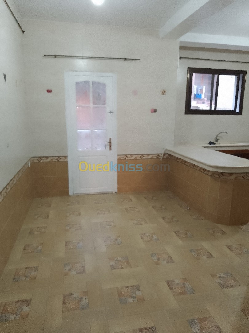 Location Niveau De Villa F4 Alger Ain naadja