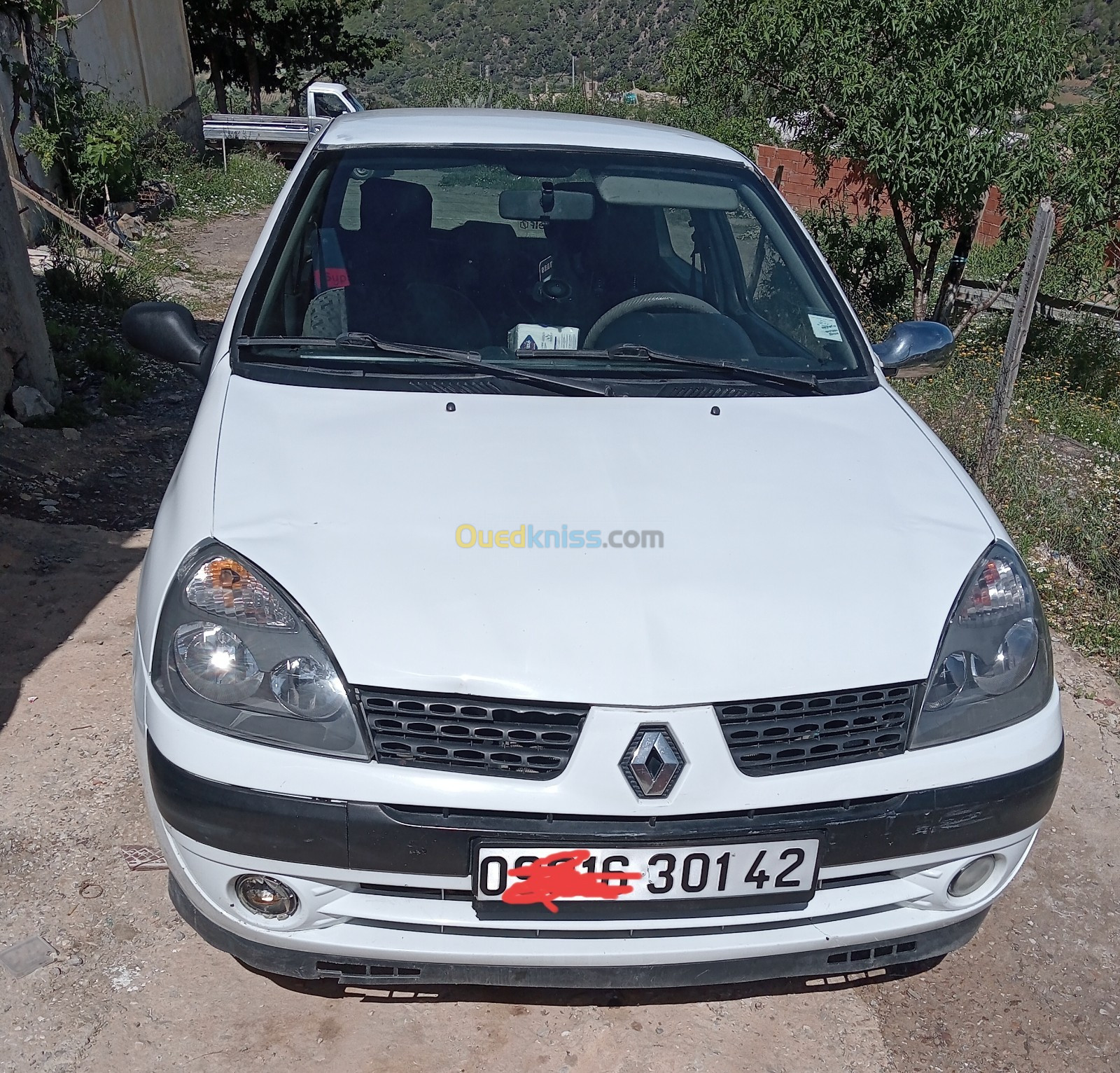 Renault Clio 2 2001 كليو ذبانة