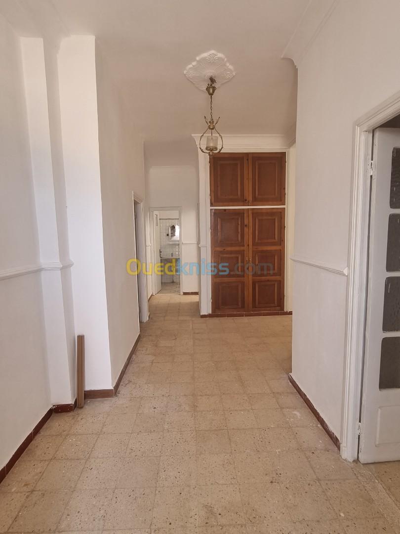 Location vacances Niveau De Villa F2 Mostaganem Mostaganem