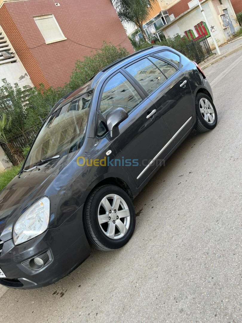 Kia Carens 2007 7 place