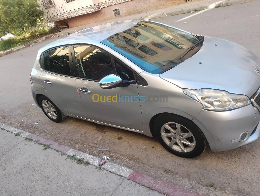 Peugeot 208 2015 2015