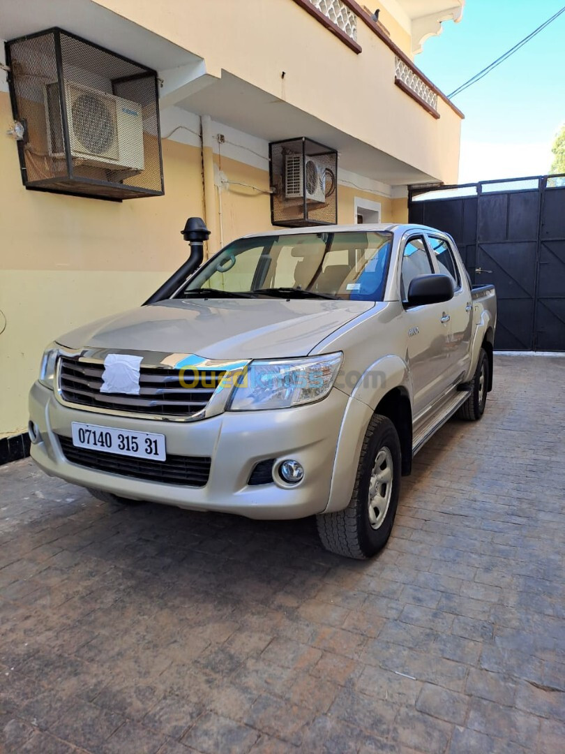 Toyota Hilux 2015 LEGEND DC 4x4