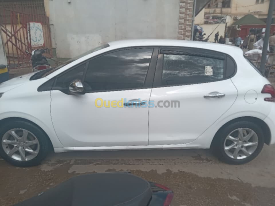 Peugeot 208 2016 Active