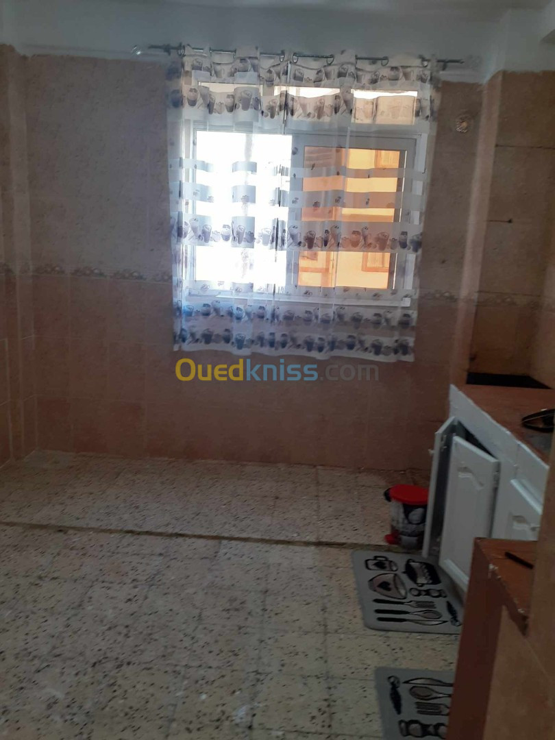 Location Appartement F3 Alger Les eucalyptus