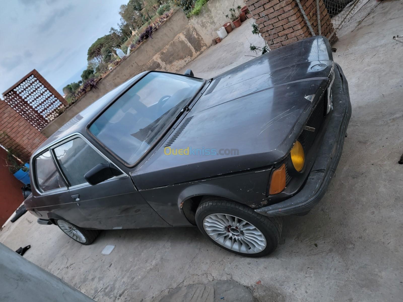 BMW Série 3 1983 
