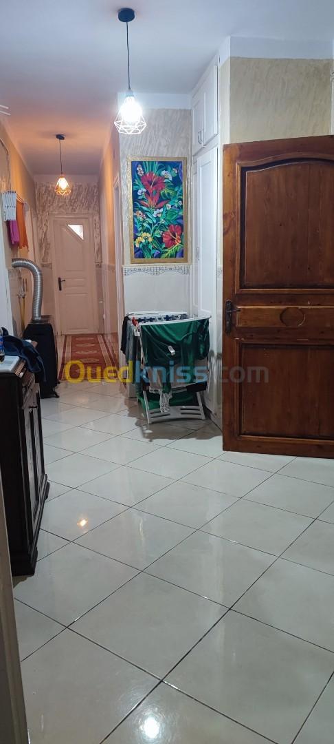 Vente Appartement F4 Alger Bordj el bahri