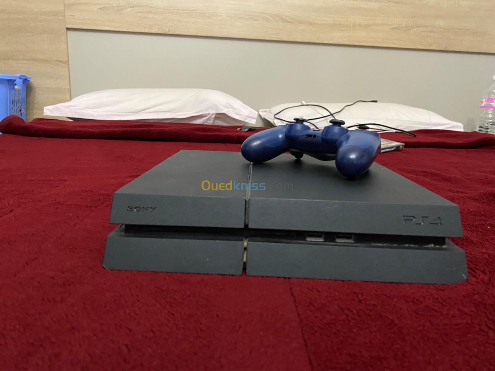 PS4 fat avec fc24 et une  Manette original 