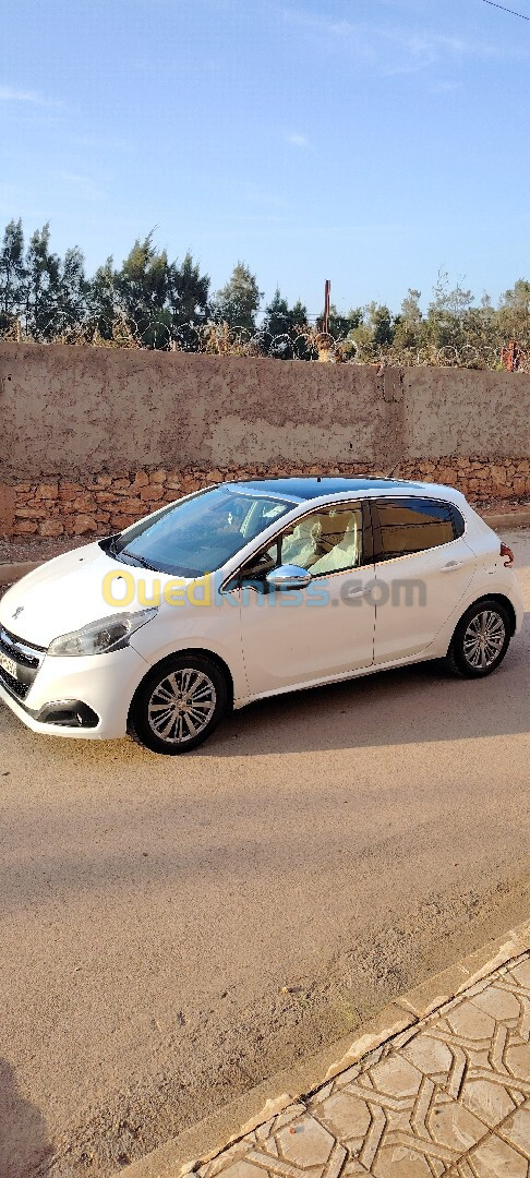 Peugeot 208 2016 Allure