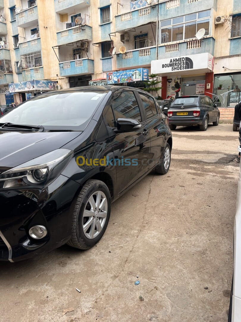 Toyota Yaris 2017 Red Edition