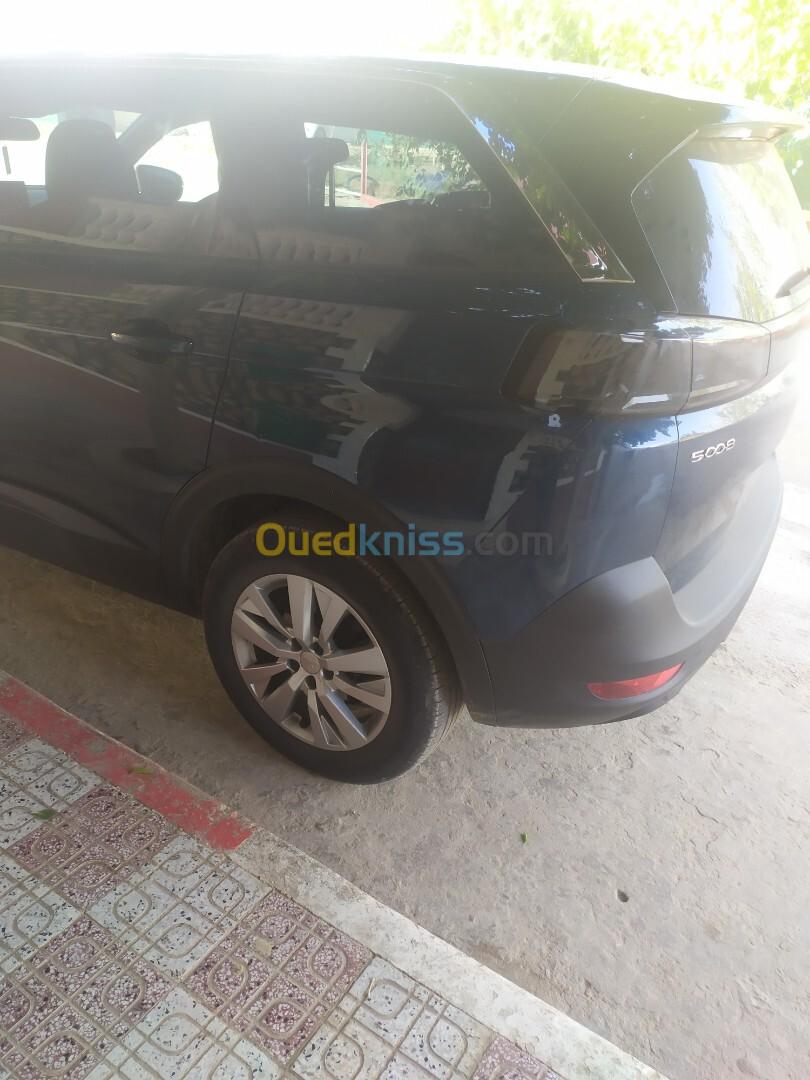 Peugeot 5008 2021 Access