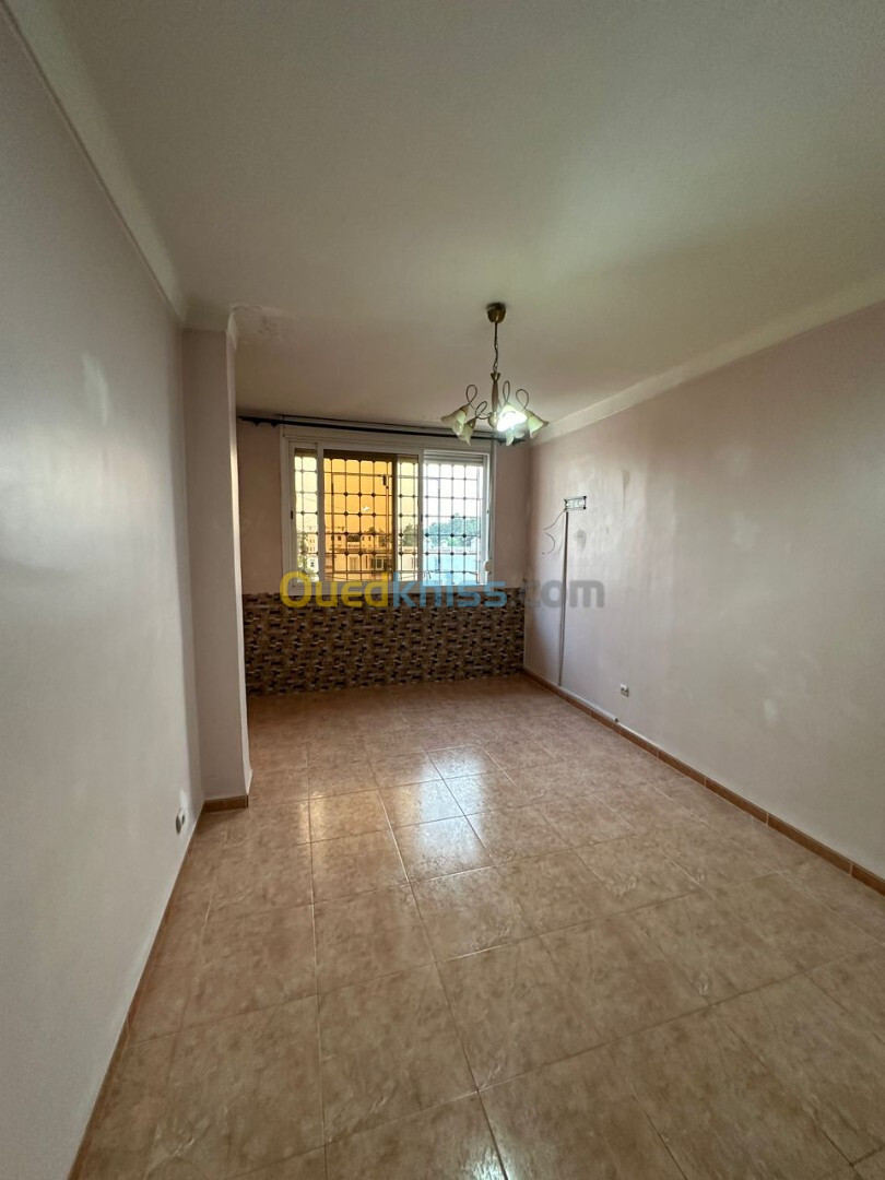 Location Appartement F3 Alger Kouba