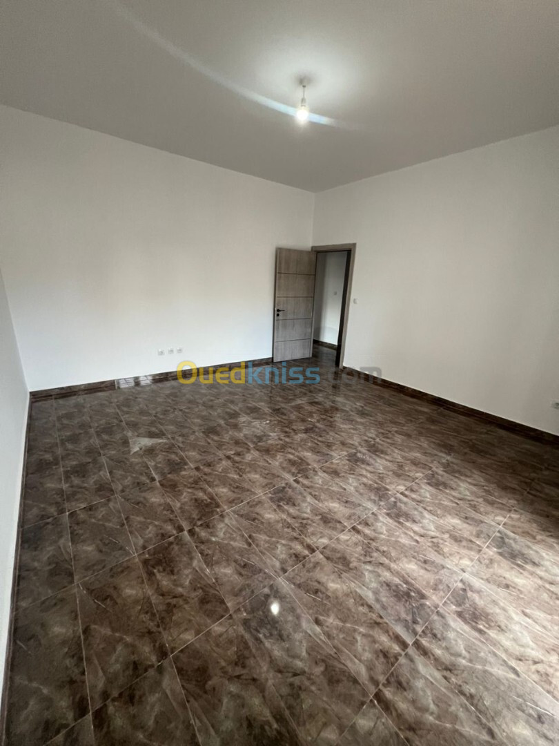 Vente Appartement F4 Alger Hydra