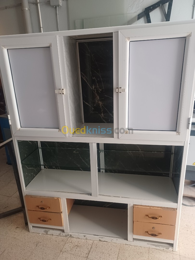 Vente armoire en aluminum 